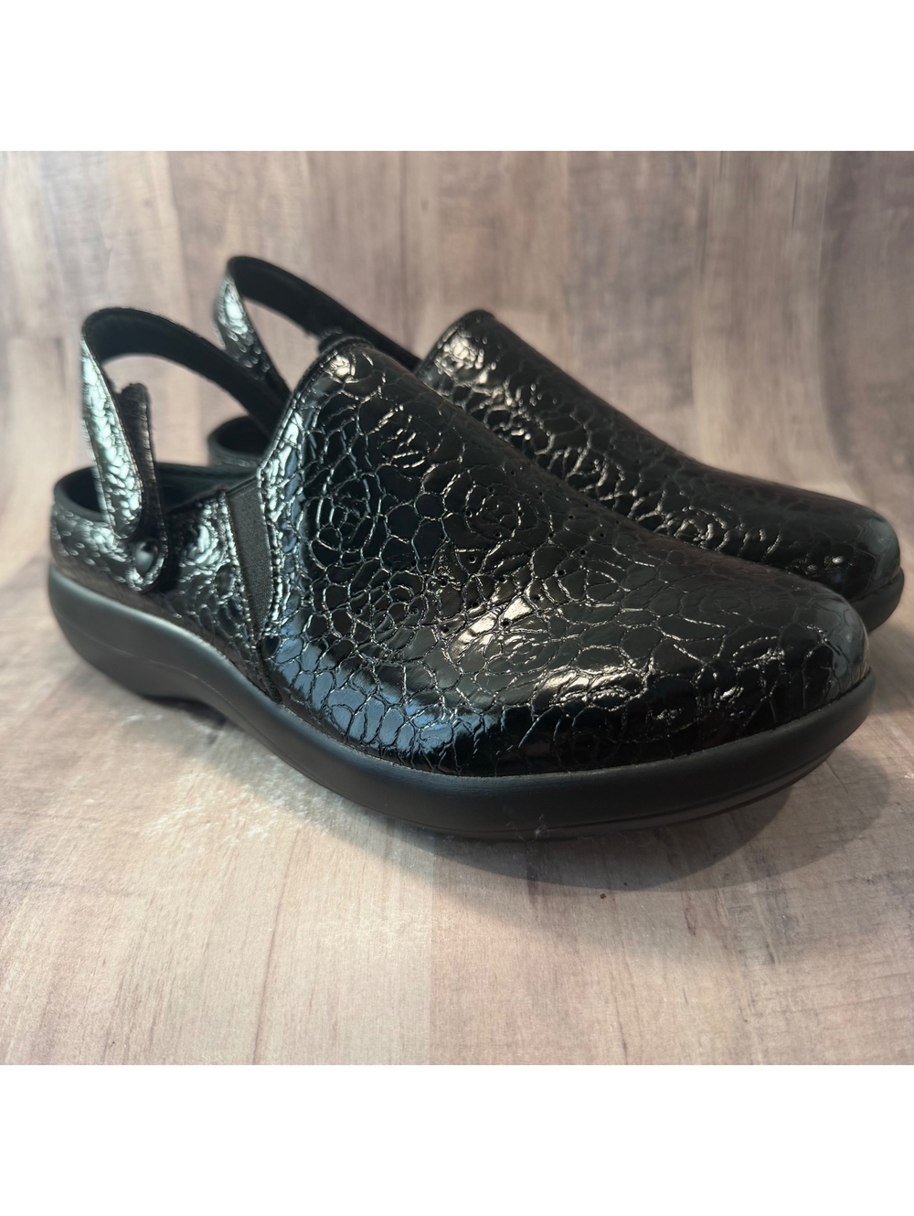 Alegría Women's Skillz Clog Size 38/ US 7.5 SKI-955 Sling Black Embossed Slip On
